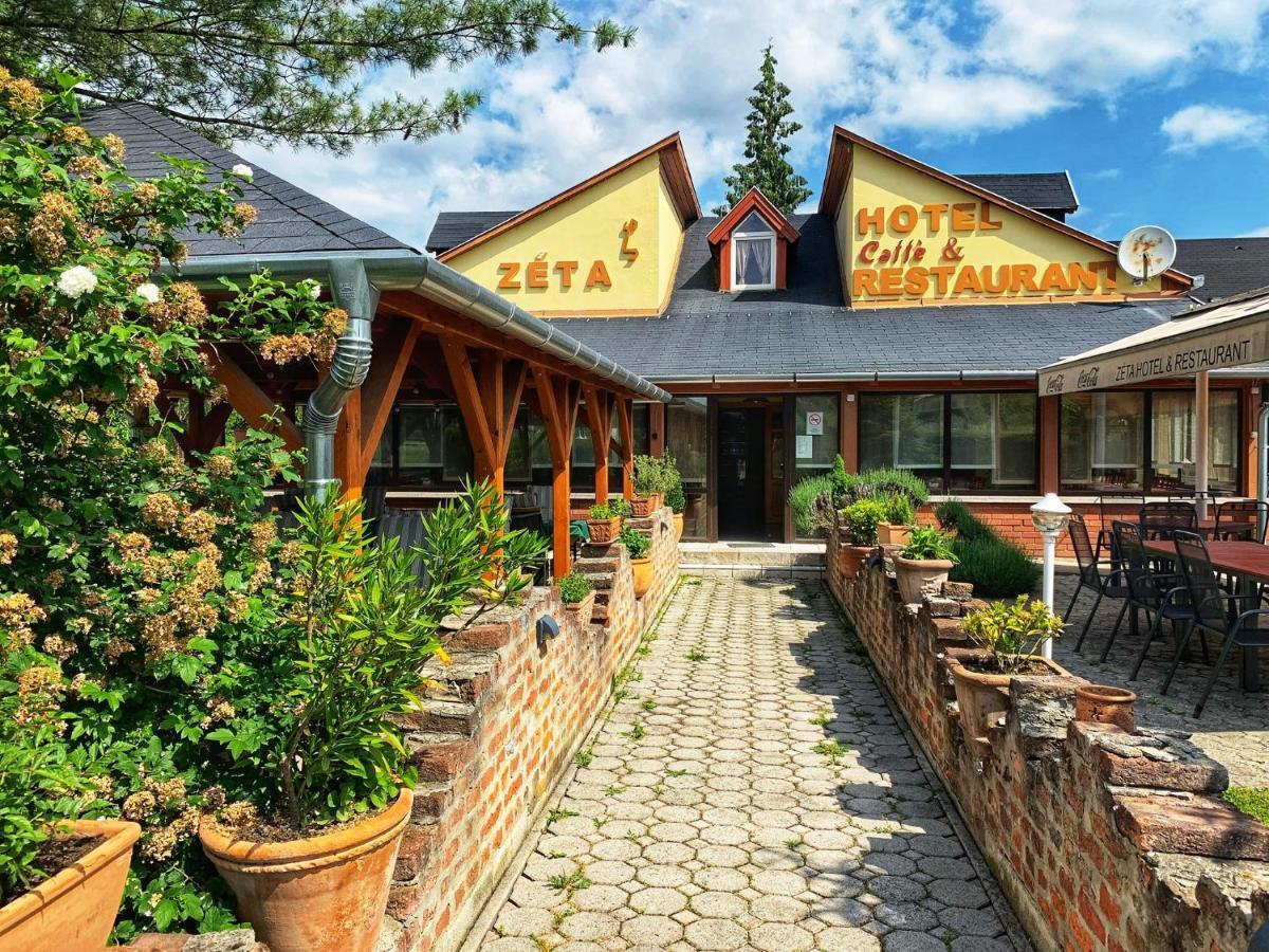 Hotel Zeta لينتي المظهر الخارجي الصورة